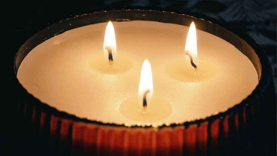 ¿Por qué es importante cortar la mecha de tu vela? Descubre el secreto para una llama perfecta